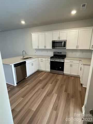 Building Photo - 732 Herlong Ave