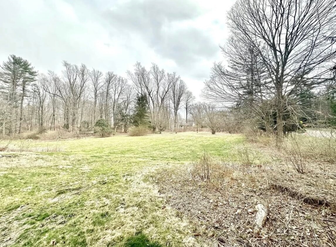 Primary Photo - 473 Amity Rd