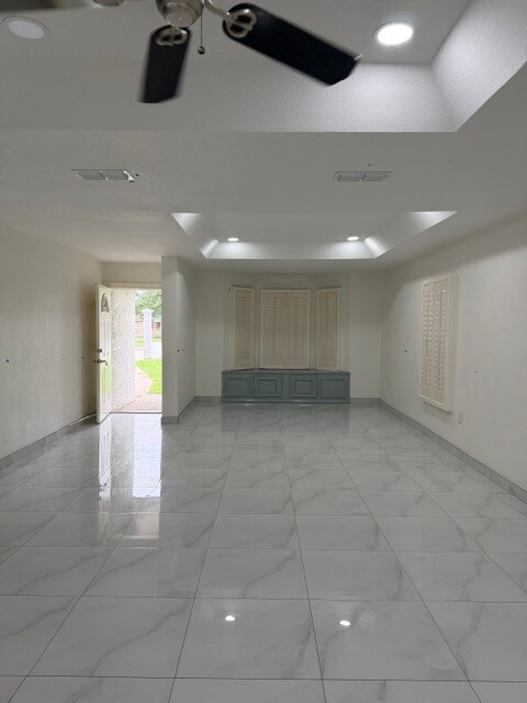 Foto del edificio - 4304 W Rogers Rd