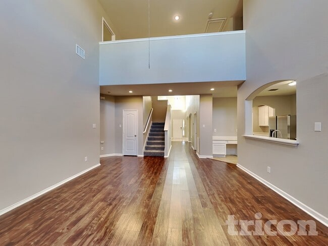 Building Photo - 2784 Sweetbriar Ln