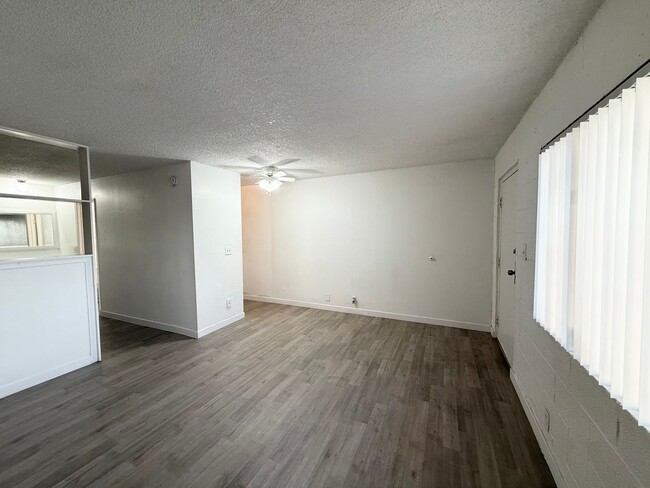 Foto del edificio - Convenient Studio Across from UNLV!