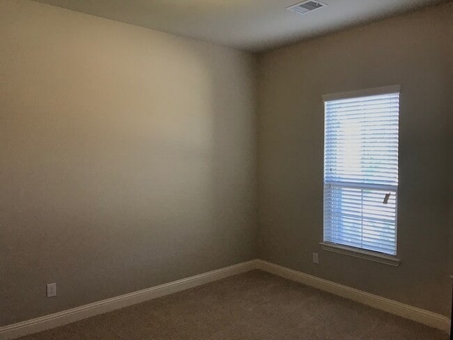 Building Photo - 1324 Torrent Dr
