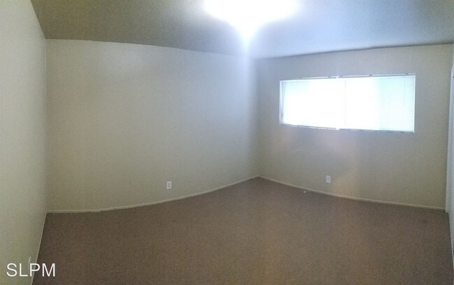 Foto del edificio - 9636 Bancroft Ave