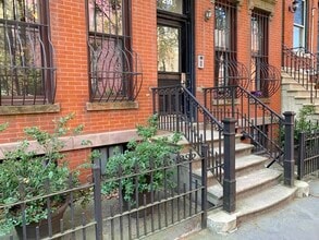 Building Photo - 291 8th St