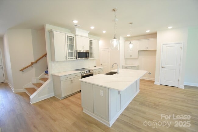 Building Photo - 113 Quartz Hl Wy