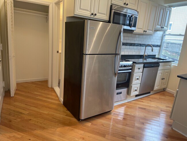 Foto del edificio - 353 Gorge Rd