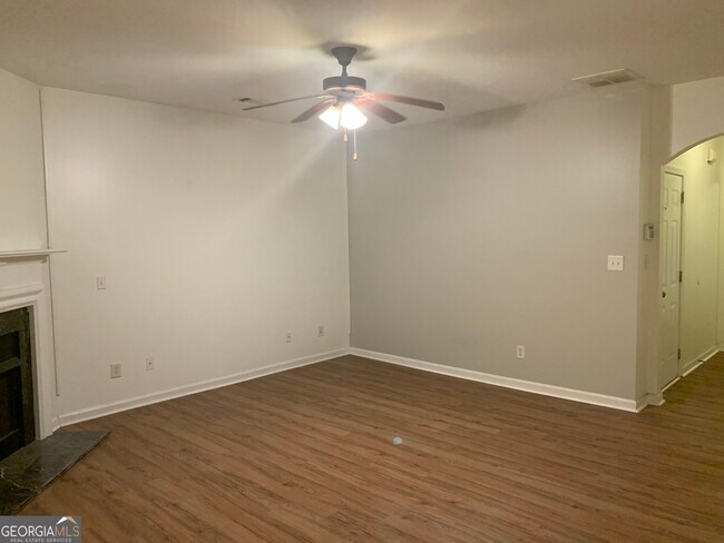 Foto del edificio - 3369 Marla Blvd NW