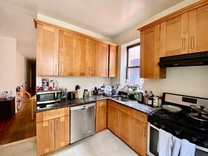 Foto del edificio - 215 W 106th St