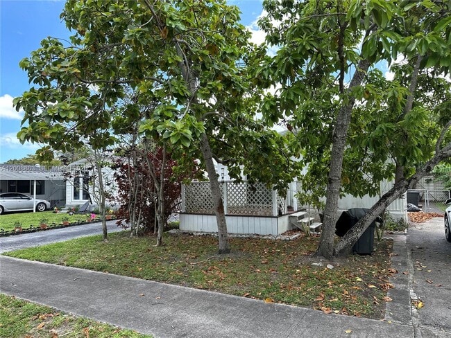 Foto del edificio - 3028 SW 50th St