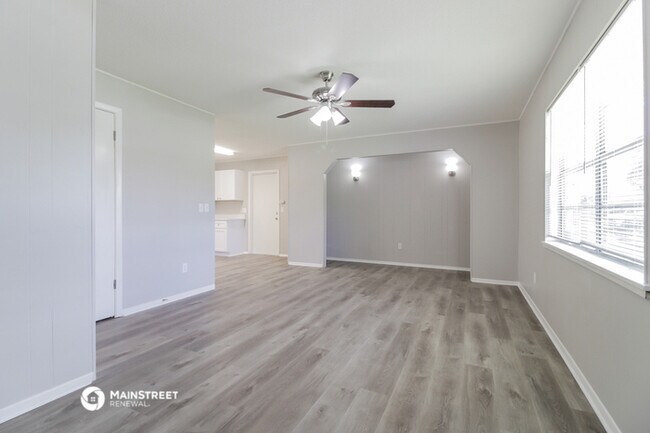 Building Photo - 6781 Yucatan Dr