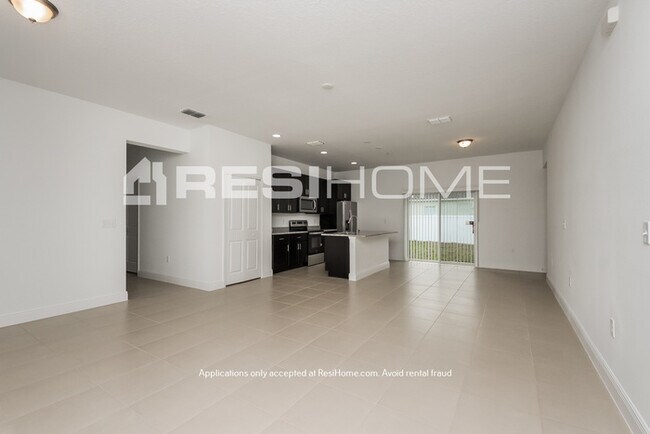 Foto del edificio - 1220 Amazon Ln