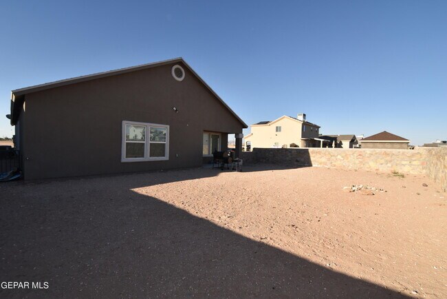Building Photo - 14852 Tierra Eliana Ave