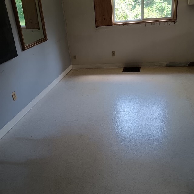 Building Photo - 2185 WI-70
