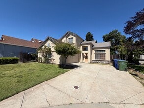 Building Photo - 8868 Chadbury Pl
