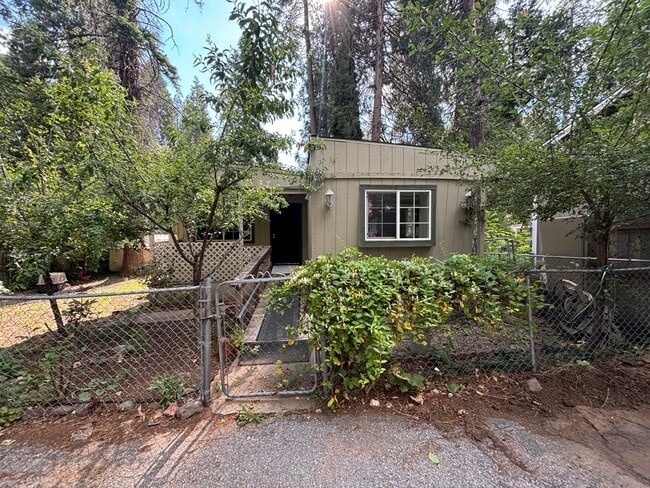 Building Photo - 2895 Willow St