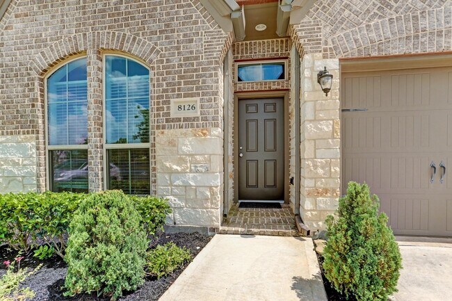 Foto del edificio - 8126 Silverspot Ln