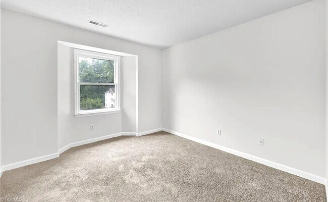 Foto del edificio - 2328 W Vandalia Rd