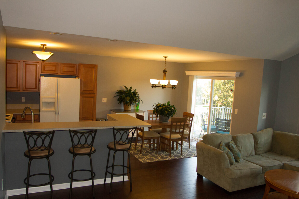 Primary Photo - 13367 Forest Ridge Blvd