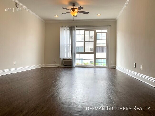 Building Photo - 105 Normandie Ave