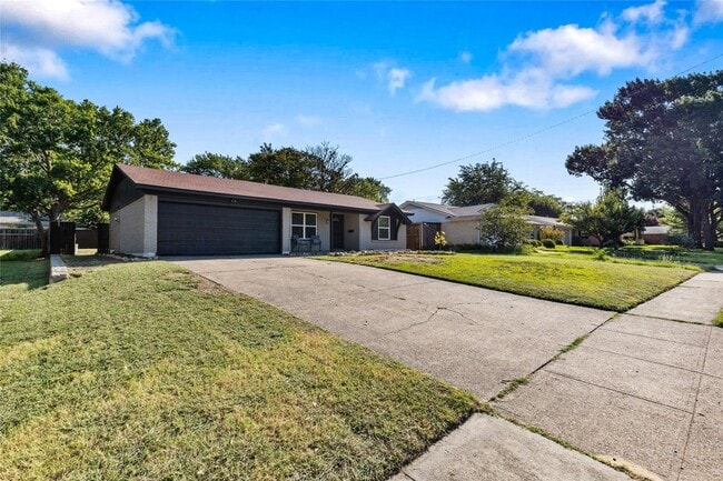Building Photo - 614 Cambridge Dr
