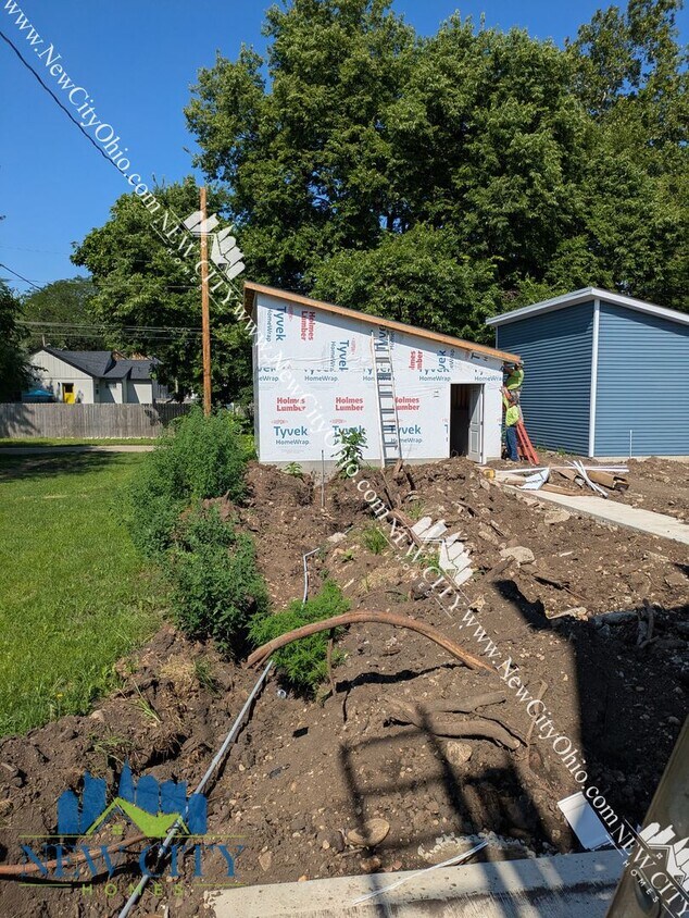 Foto del edificio - Under Construction NOW! 3 Bedroom New Buil...