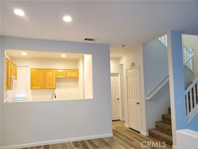 Building Photo - 20 Starwood