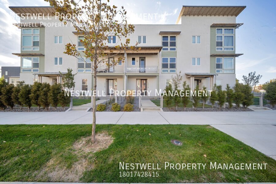 Primary Photo - Charming 3-bed Townhome in Daybreak