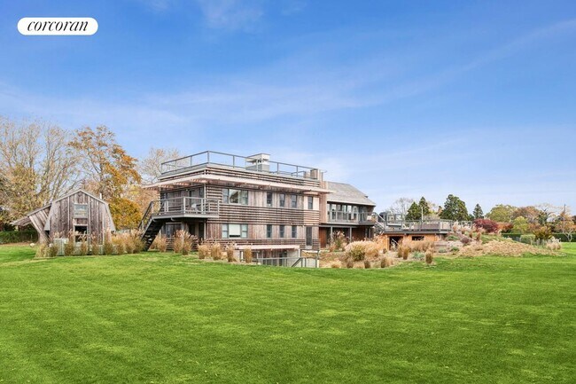 Building Photo - 230 Town Line Rd