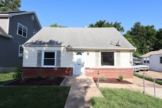 Building Photo - 439 Caroline Ave