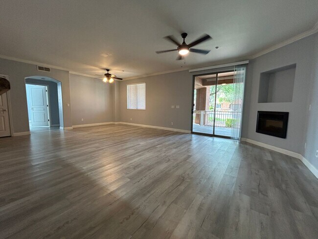 Foto del edificio - 955 E Knox Rd