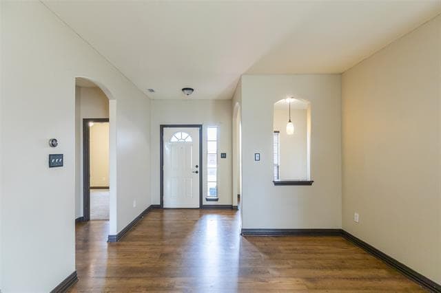Building Photo - 1341 Briar Cliff Path