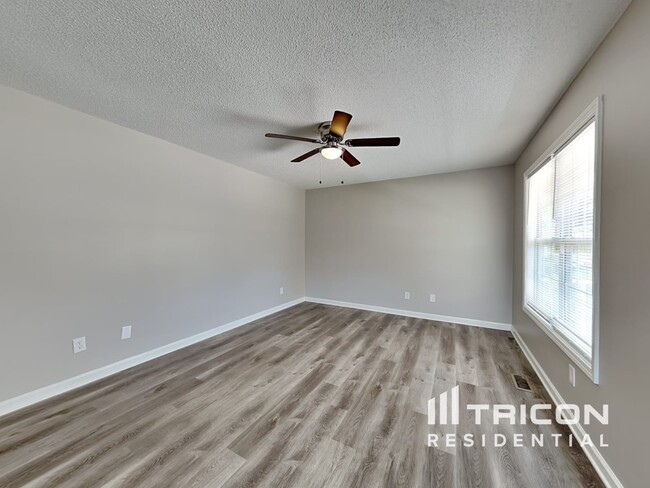 Building Photo - 5119 Daffodil Ln