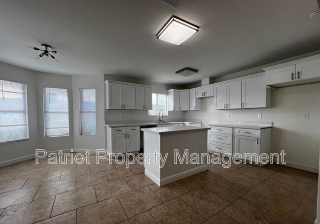 Building Photo - 3701 W Keim Dr