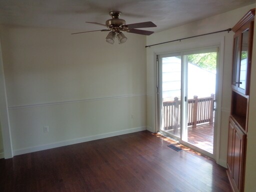 Building Photo - 14153 Landon Ln