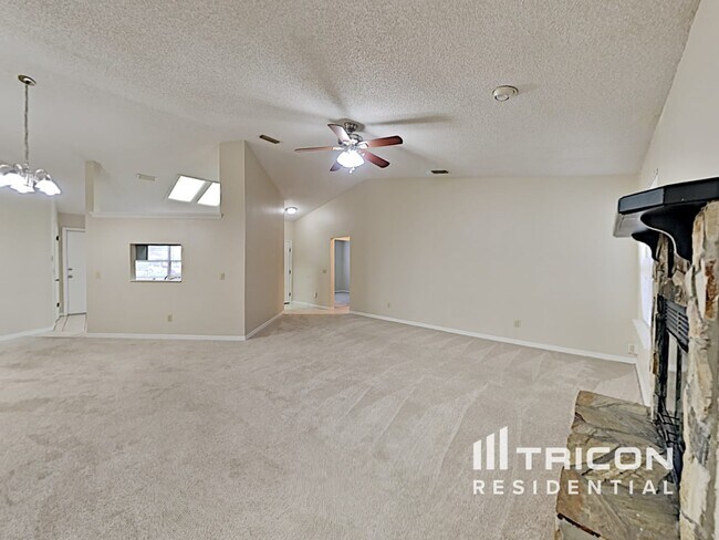 Foto del edificio - 7081 Swamp Flower Ln