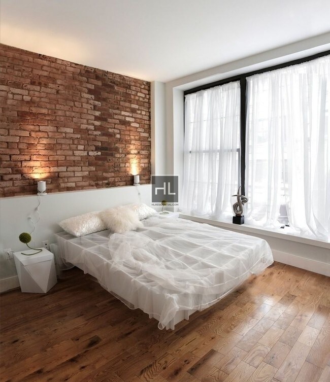 Foto del edificio - 72 Willoughby St