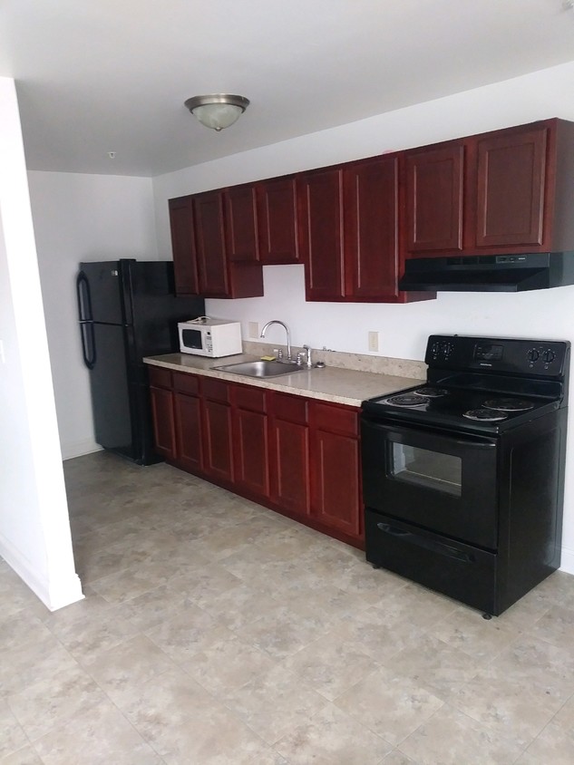 Kitchen - 9 W 4th St