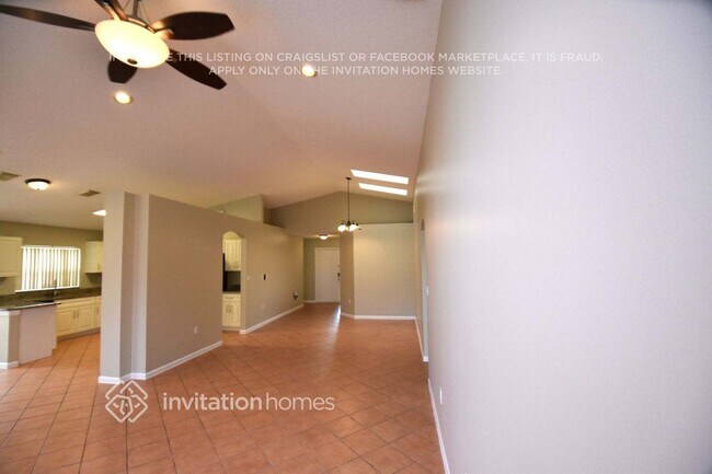 Foto del edificio - 16565 NW 6th St