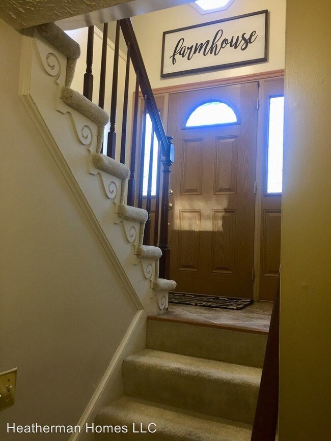 Building Photo - 5 Pleasure Ct