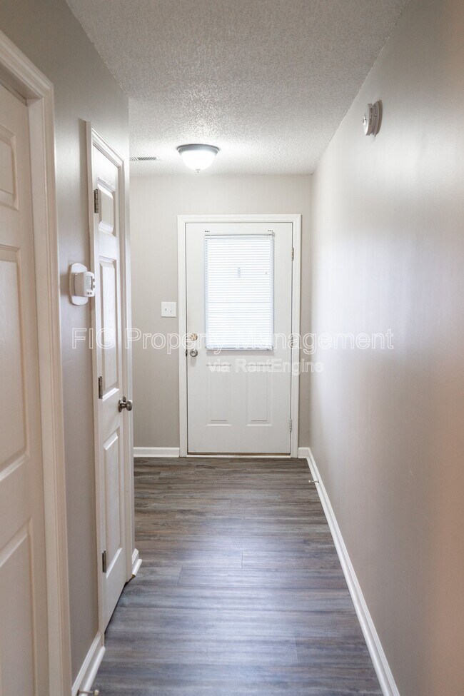 Foto del edificio - 8013 Keybridge Way