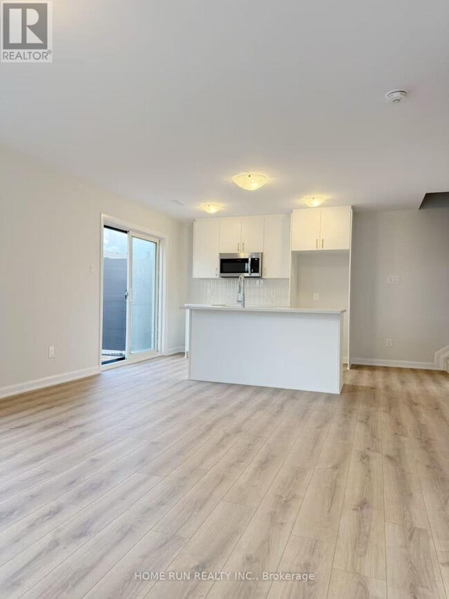 Building Photo - 1021 Creekway Private