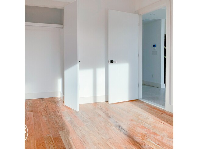Building Photo - 15 Hunterfly Pl