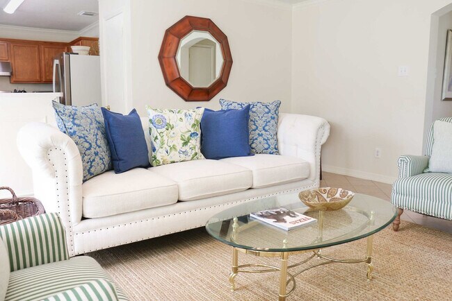 Foto del edificio - 5603 Tiger Lilly Way