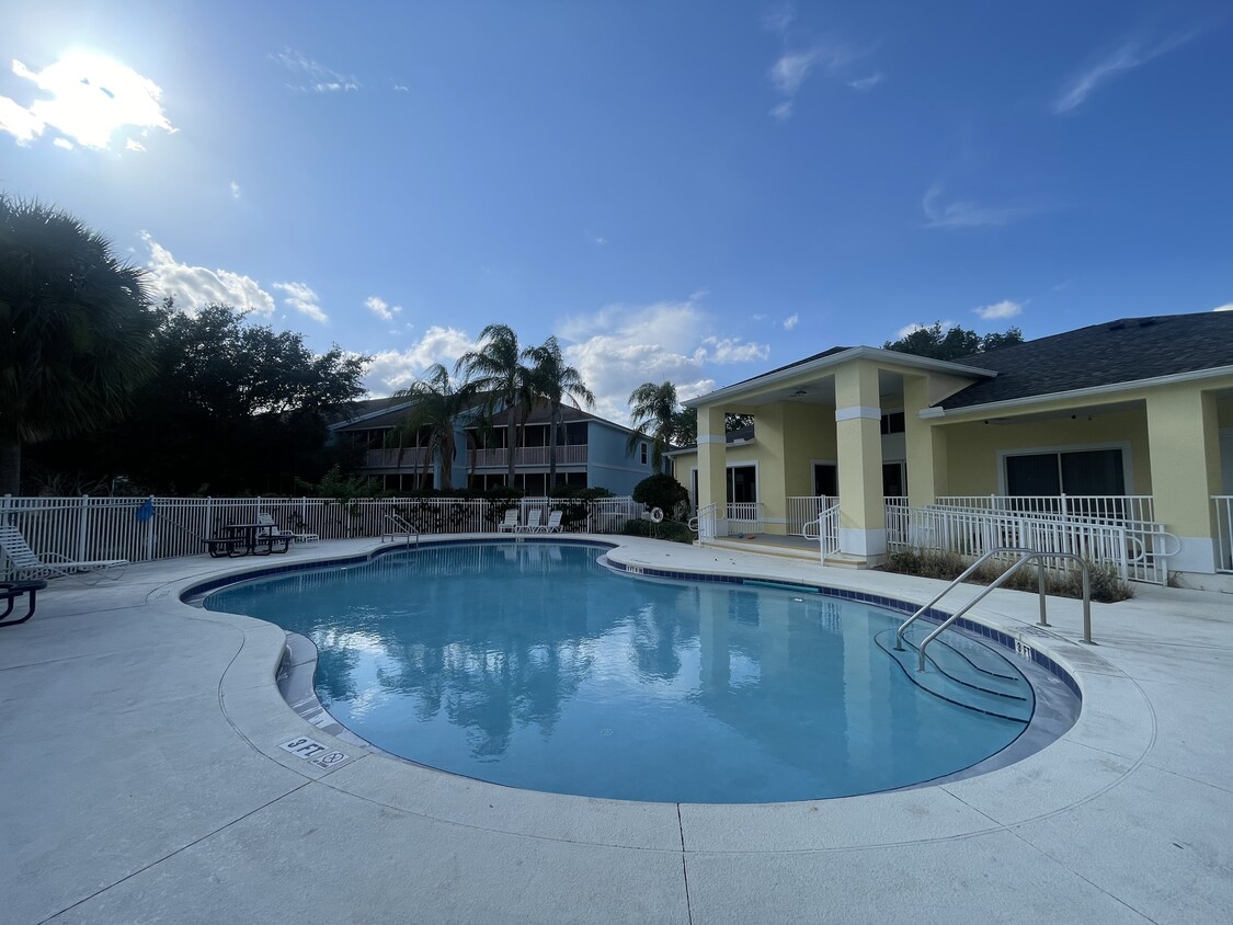 Primary Photo - Sunny Lakes