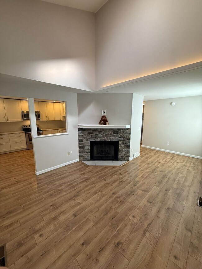 Foto del edificio - 1535 Harrison Ave