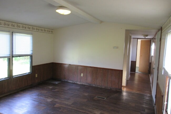 Building Photo - 175 Oliver Cooper Rd
