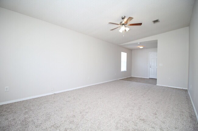 Building Photo - Southwest Pensacola Living at Its Best — 3BR Patio Home in Bay Pine Villas with Open Concept Feel...