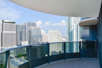Building Photo - 1000 Brickell Ave