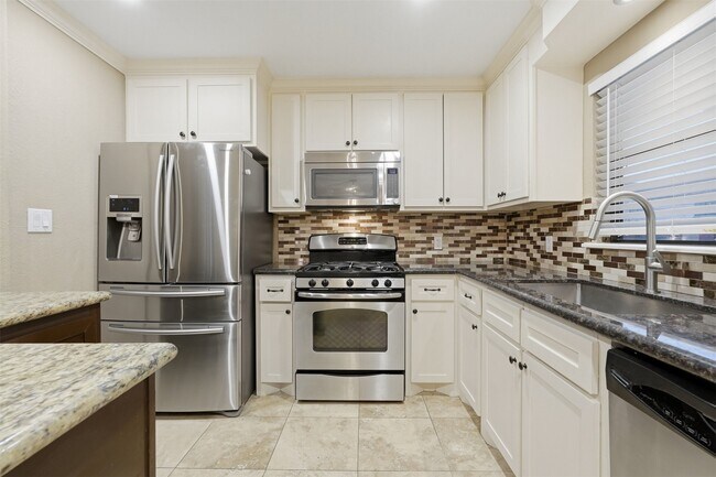 Foto del edificio - 4406 Marlborough Dr