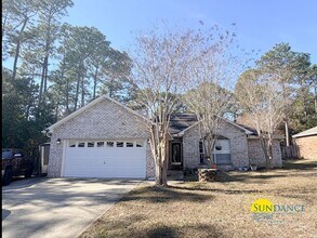 Building Photo - 149 Steeplechase Dr